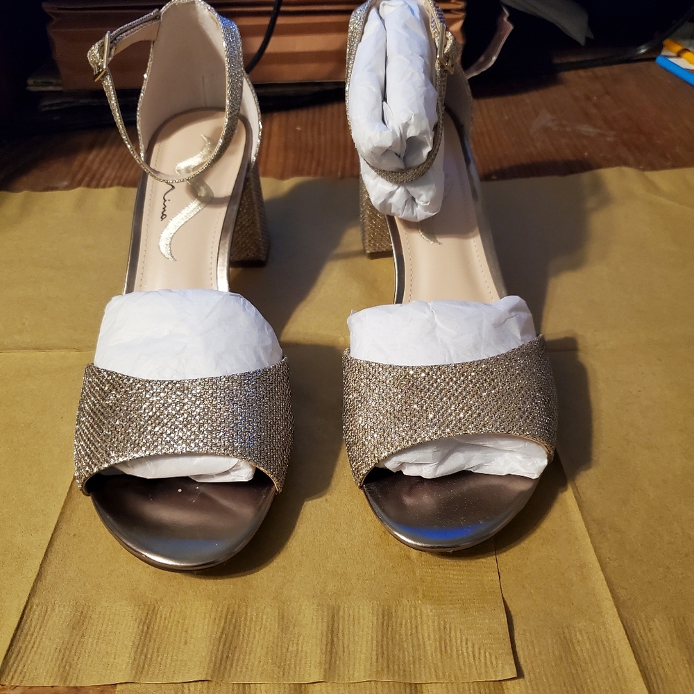 Sandals - Picture 2 of 7